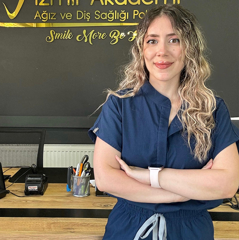 Dt. Elif Gökçen SARI MERMER